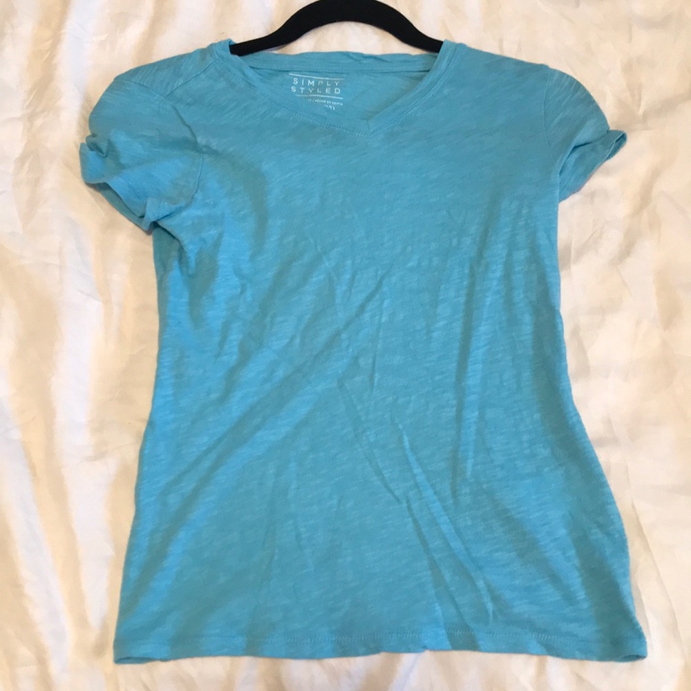v neck light blue t shirt